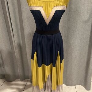 Vintage BCBGMMaxAZria Yellow and Navy Pleated Midi Dress